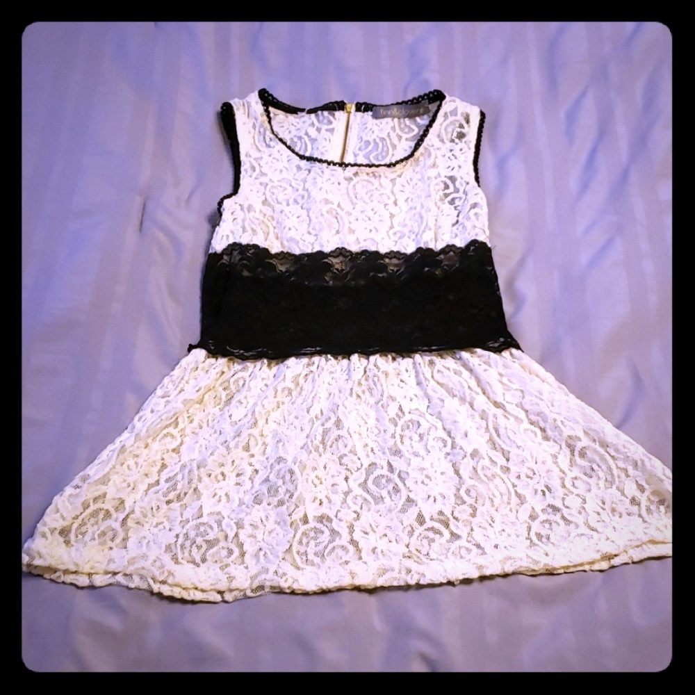 Lace finn & clover lace top